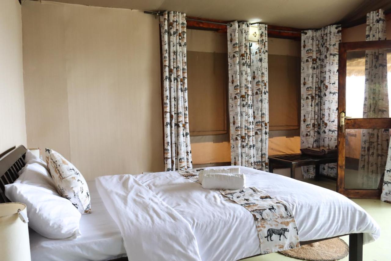Maili Saba Camp Villa นาคูรู ภายนอก รูปภาพ