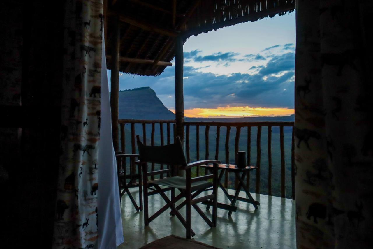 Maili Saba Camp Villa นาคูรู ภายนอก รูปภาพ
