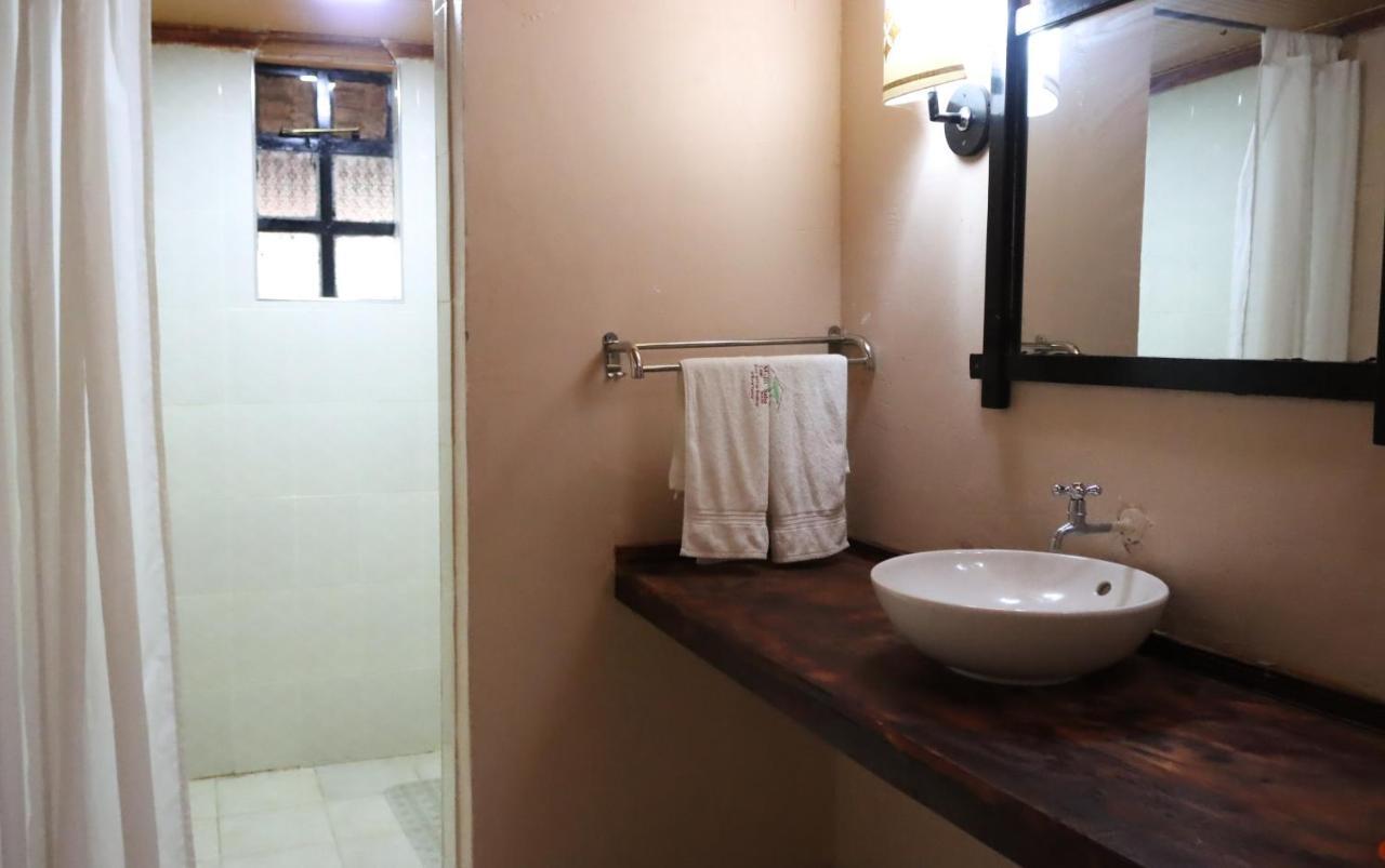 Maili Saba Camp Villa นาคูรู ภายนอก รูปภาพ
