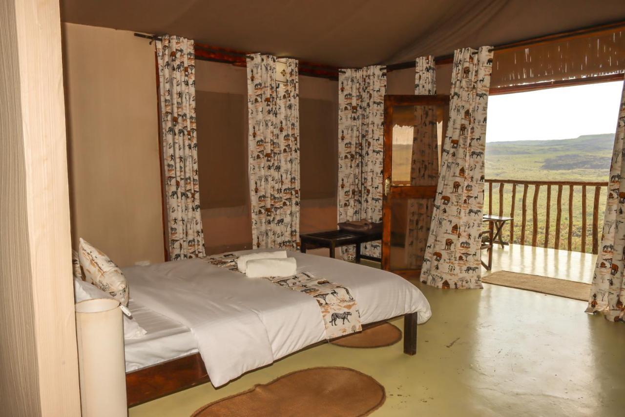 Maili Saba Camp Villa นาคูรู ภายนอก รูปภาพ