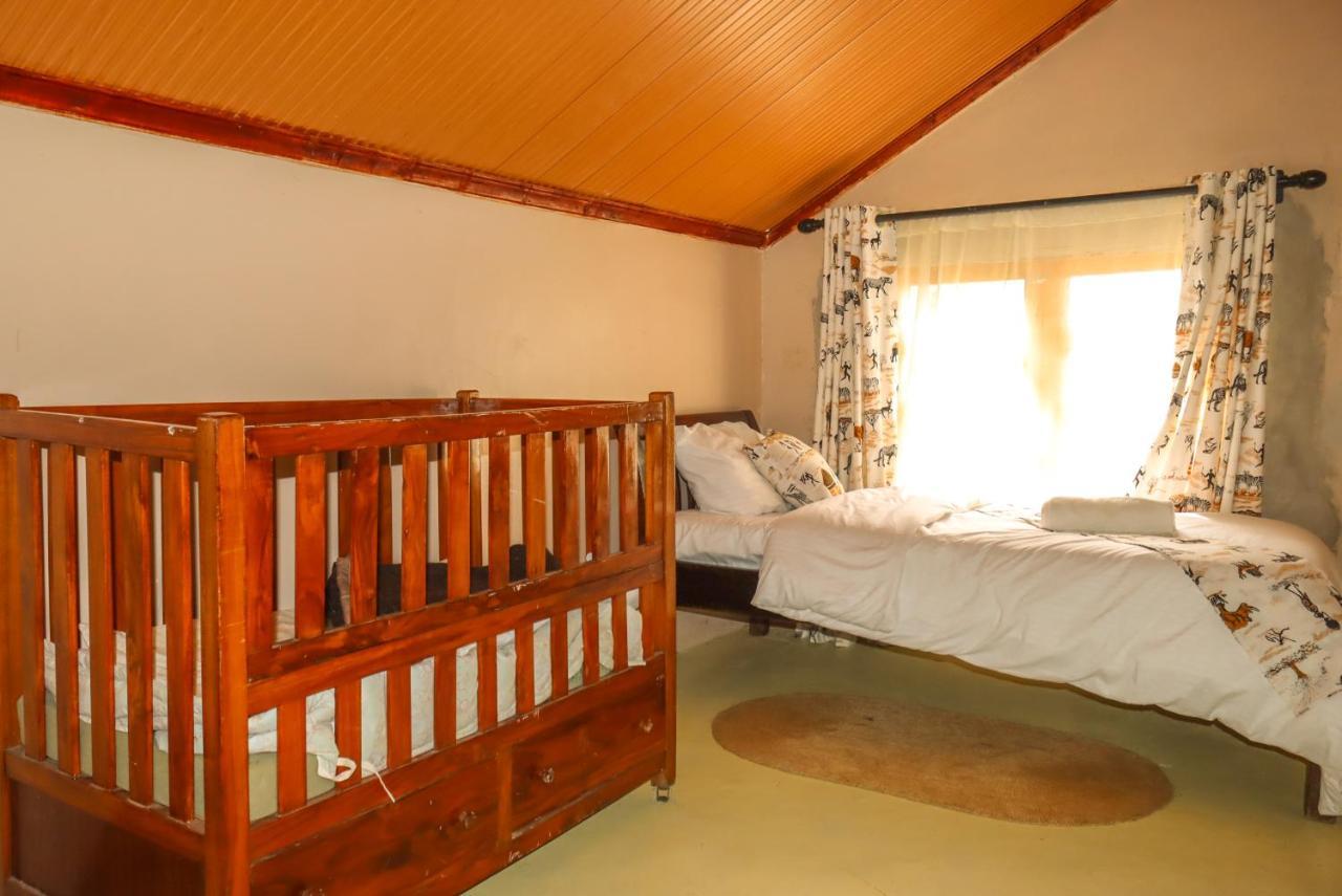 Maili Saba Camp Villa นาคูรู ภายนอก รูปภาพ