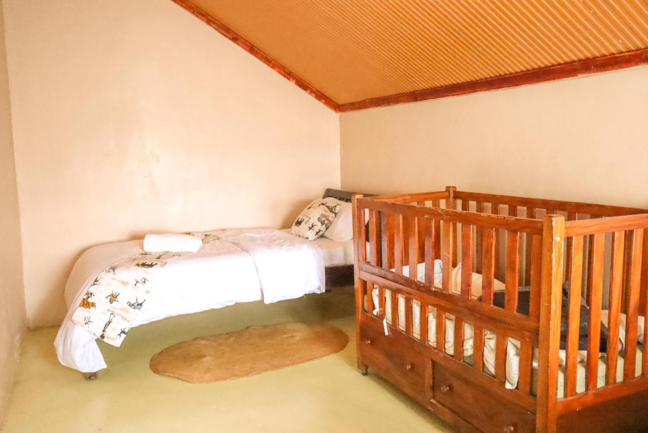 Maili Saba Camp Villa นาคูรู ภายนอก รูปภาพ