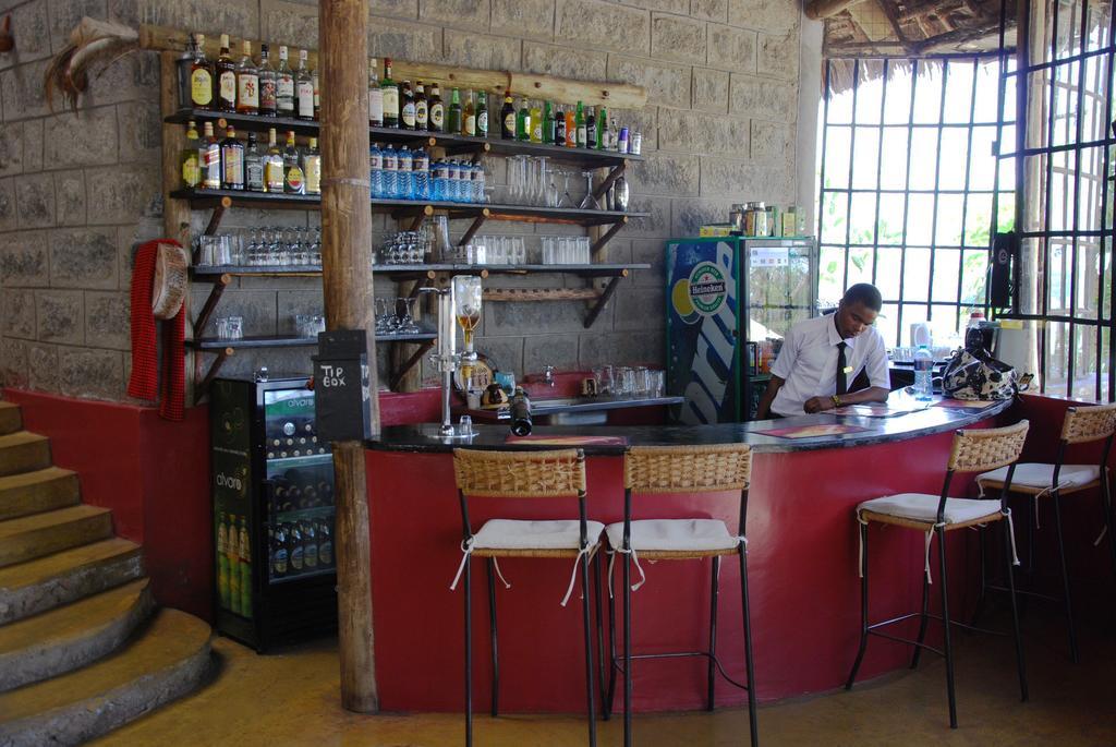 Maili Saba Camp Villa นาคูรู ภายนอก รูปภาพ