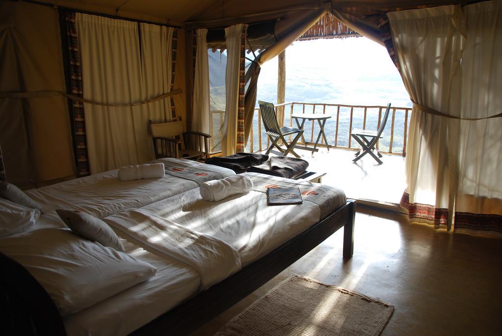 Maili Saba Camp Villa นาคูรู ภายนอก รูปภาพ